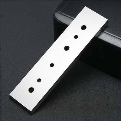 سبيكة كربيد التنغستن المصنوعة حسب الطلب ثلاث ثقوب صناعة الألياف الكيميائية الشقية شفرة فيلم القماش الشقية سكين آلة صناعية