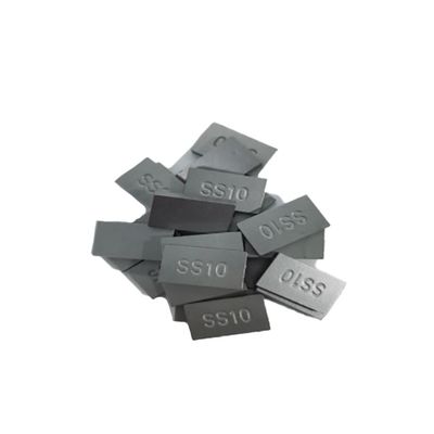 أطراف كربيد التنجستن الملحومة المخصصة بحجم 100% عذراء مع سطح لامع لشفرة قطع الحجر لمصدر الطاقة الكهربائية